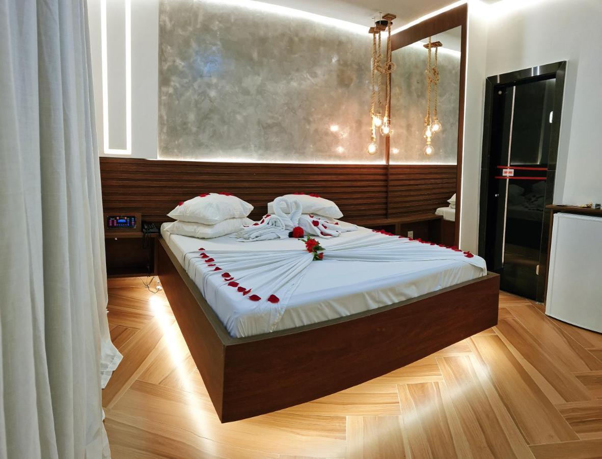 Status Motel - Check In Livre (Adults Only) سيرا المظهر الخارجي الصورة