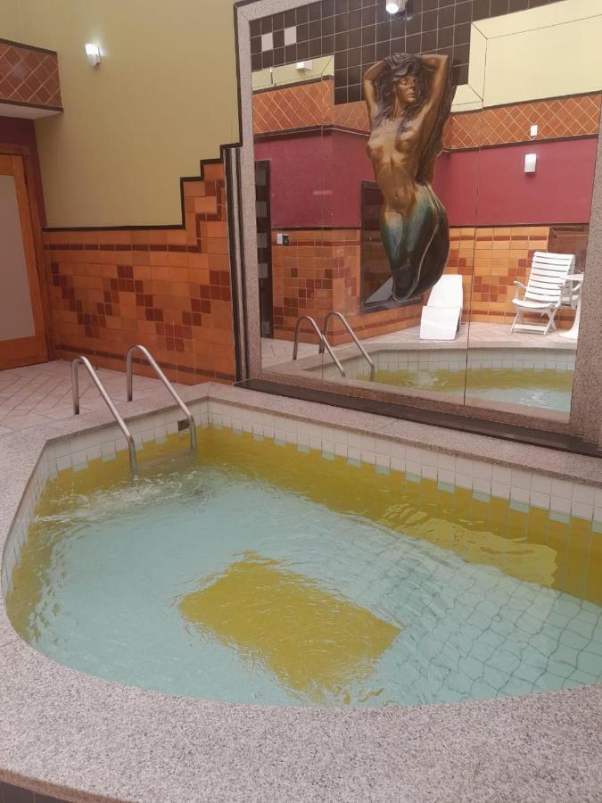 Status Motel - Check In Livre (Adults Only) سيرا المظهر الخارجي الصورة