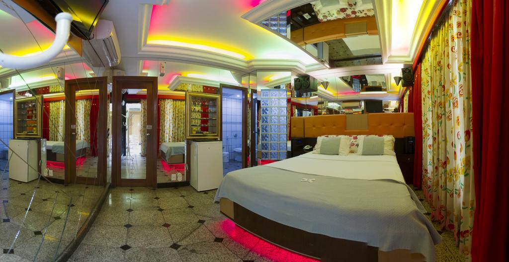 Status Motel - Check In Livre (Adults Only) سيرا الغرفة الصورة